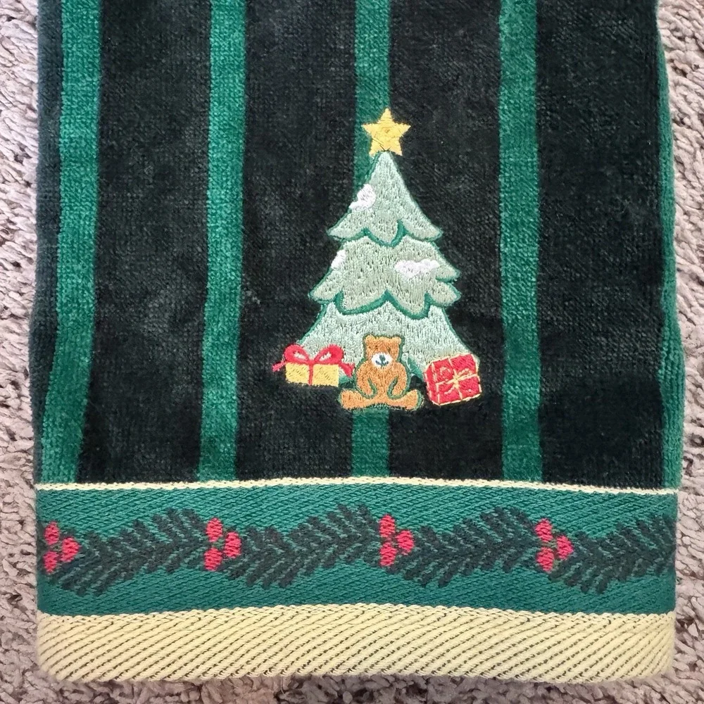 Vtg Linens & Things Velour Christmas 1 Bath Towel & 1 Hand Towel Set 100% Cotton